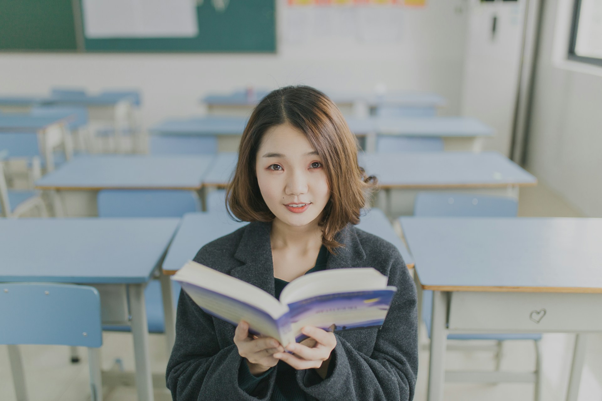 girl reading